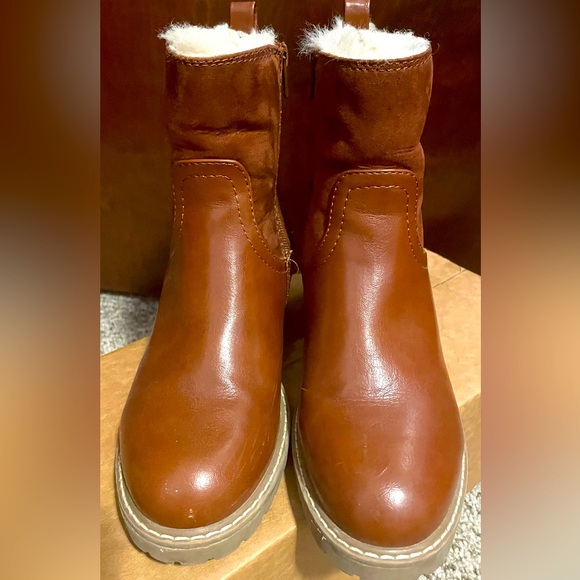 Universal Thread  Brown Side Zipper Block HeelFaux Fur Lines Boots  Size 7.5 GUC - Picture 6 of 10